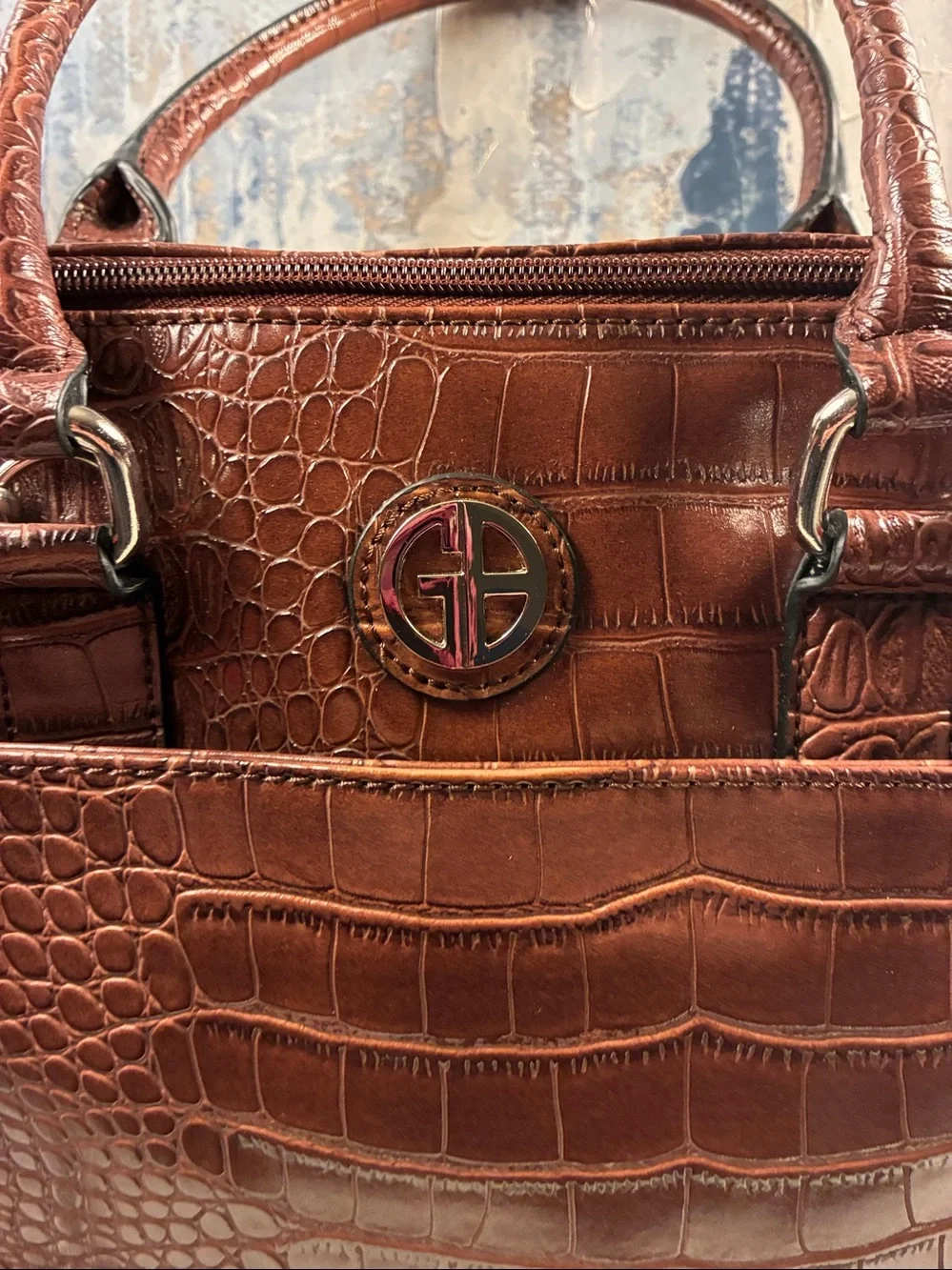 NWOT GianiBernini Elegant Brown Croc-Embossed Leather Satchel - Designer Style